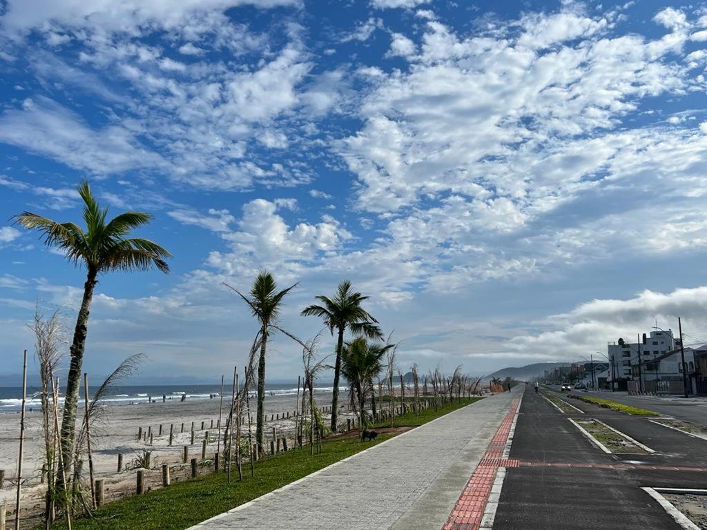 Lindo Apartamento Com Vista Para O Mar Matinhos Exterior photo